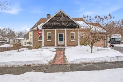 77 Carter St 1