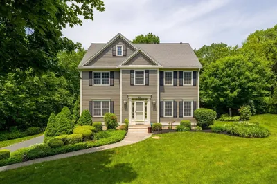 62 Camelot Dr 1