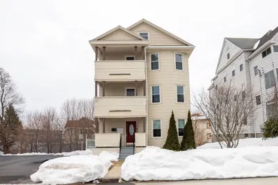 82 Tower St #3
