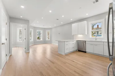 23 Dewolf St #2 1