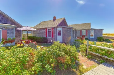 658 Shore Rd #8 1