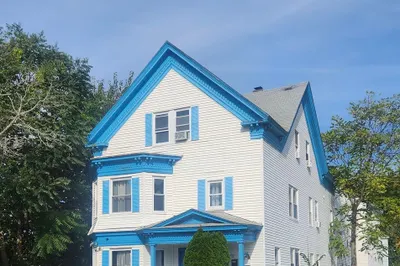 100-102 E Haverhill St
