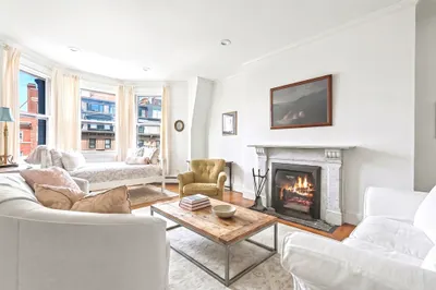 277 Beacon St #4A 1
