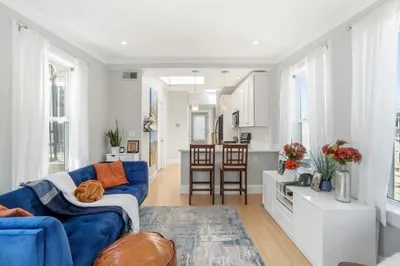 3 Leeds St #3