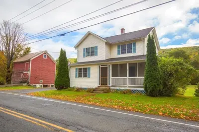 67 Middlefield Rd 1