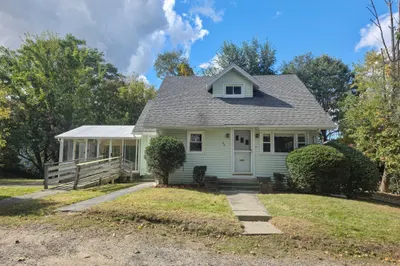 25 Barrett Ave 1