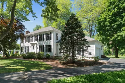 125 Oxbow Road 1