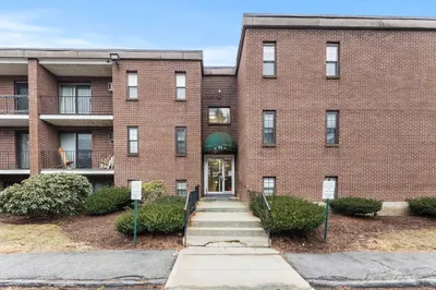 11 Riverside Ave #111