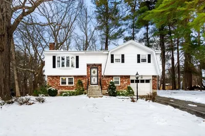 41 Freeport Dr 1
