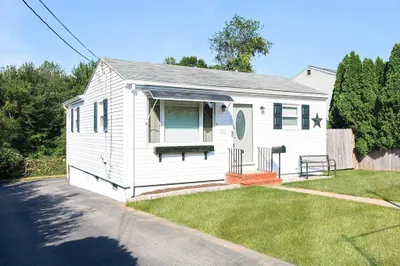 132 Sycamore St