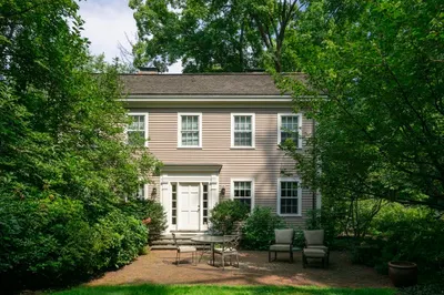 87 Hancock St