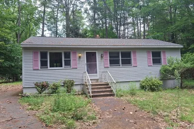 8 Laurel Dr