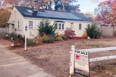 22 Powhatan Rd