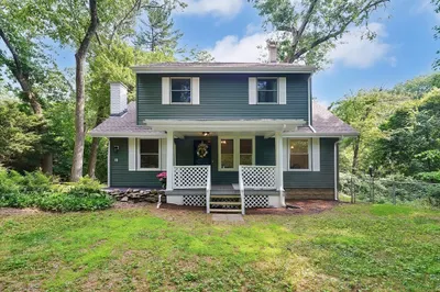 2 Opal St