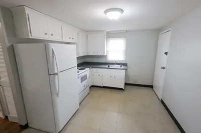 12 Essex Street #6 1
