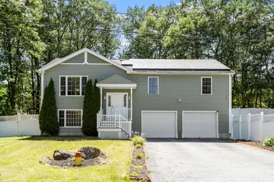 22 Columbia Ave 1
