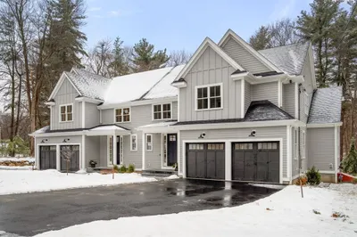 18 Hemlock Ln #B 1