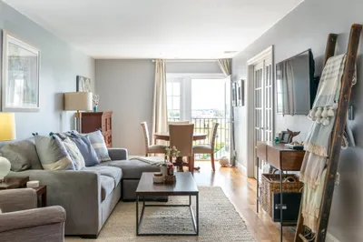 312-320 W. 3rd St #205