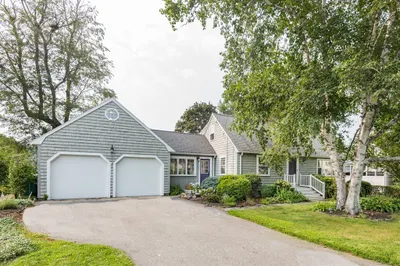 7 Robinson Rd