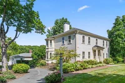 8 Washington Street 1