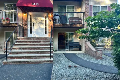 84 Cocasset St #B2 1