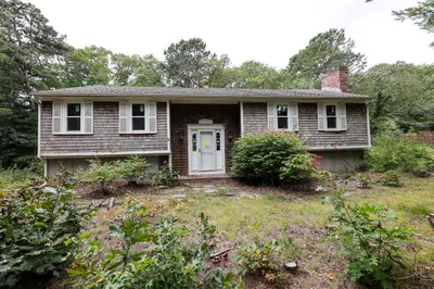 329 Woodside Rd 1