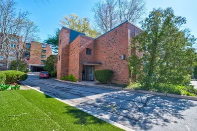 17 Healey St #302 1