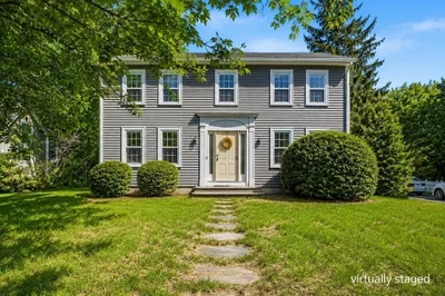 5 Pleasant St 1