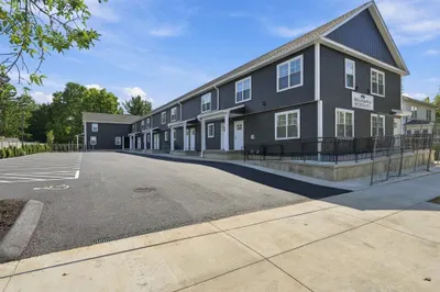 61 Parker St #10 1