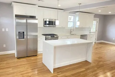 6 Charter St #2 1