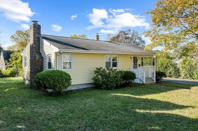 71 Harding Rd 1