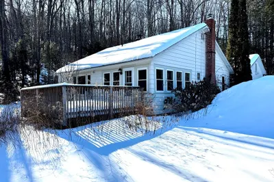 5 Clesson Brook Rd