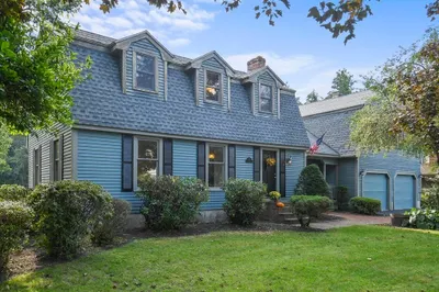 11 Colonial Drive 1