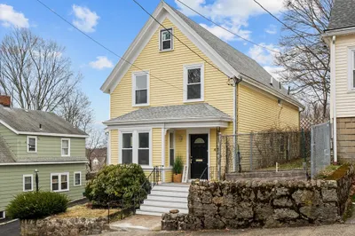 40 Rockdale Ave 1