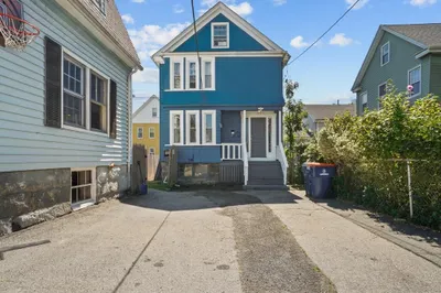 166 1/2 Grinnell St 1