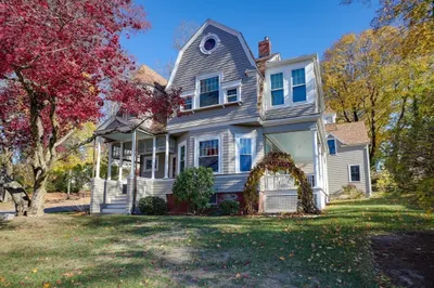 27 Winona Ave