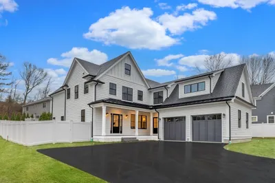 66 Bess Rd