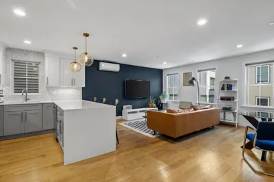 337 Chelsea St. #4