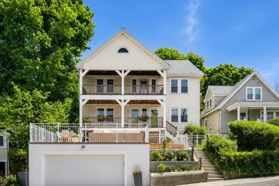 8-10 York Avenue #10 1