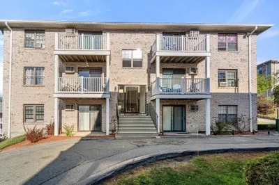 22 Kenmar Dr #211