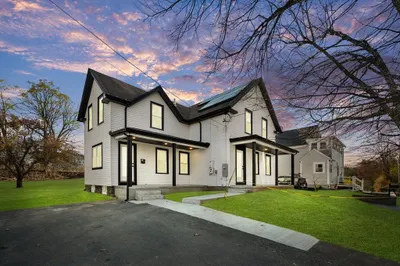 24 Rigby St