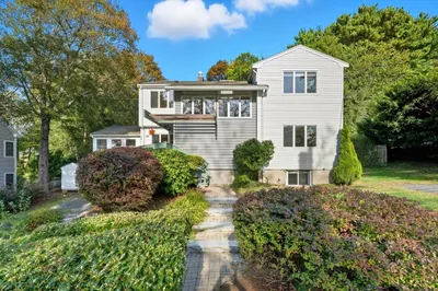 34 Oak St 1