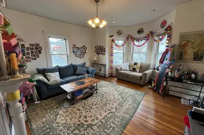 142 Saint Alphonsus St #3