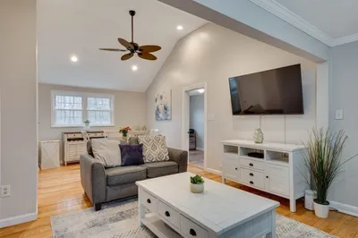 26 Fourth Ave 1