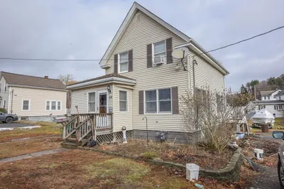 22 Pleasant Street 1