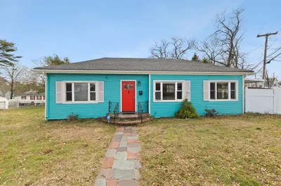 55 Pond St