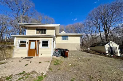 222 E Main St 1