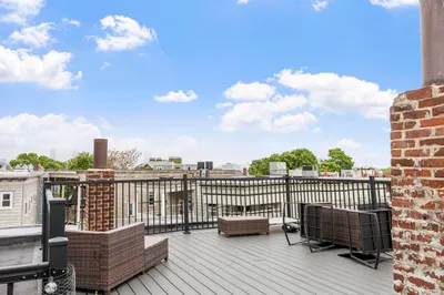 87 Roseclair St #3 1