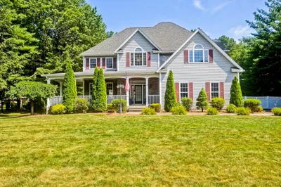 11 Lexington Cir 1
