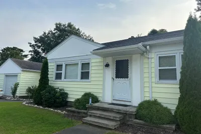 79 Cross Rd